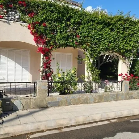 Cyprus Beachfront Paradise Private Pool * Coral Bay